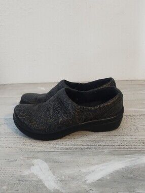 Klogs Clogs Women's Nursing Paisley Print Brown Slip-on U.S.A shoes Sz 6